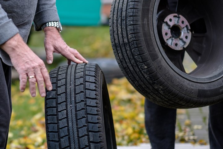 《杉並区》週払いOK・1.5ｔ車での車の部品の店舗配送ドライバー！（高時給・日勤）