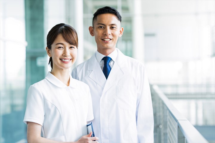 《習志野市》週払いOK・内科クリニックでの看護スタッフ！（短時間9:00～13:00・週1～2日勤務）